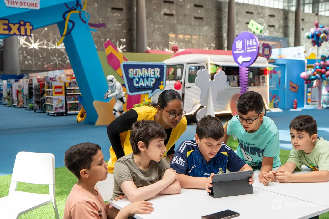 Kids learning STEM